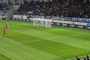 ΦΩΤΟΣ / Το πρώτο ''γαλάζιο'' γκολ στο νέο γήπεδο ο Πίττας 
