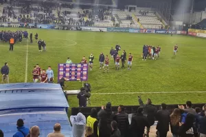 Οι φίλοι της Ανόρθωσης χειροκρότησαν τους παίκτες της ΕΝΠ (Βίντεο/Φώτος)