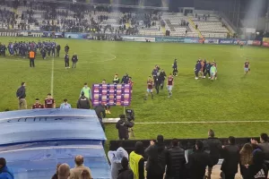 Οι φίλοι της Ανόρθωσης χειροκρότησαν τους παίκτες της ΕΝΠ (Βίντεο/Φώτος)