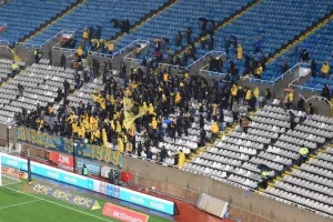 Πάρτι στη βροχή οι ΑΕΛίστες! (φώτος/βίντεο)