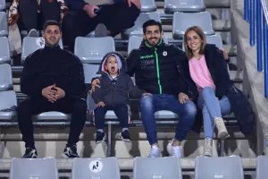 (Φωτορεπορτάζ) Οι φίλαθλοι ΑΝΟ και Ακρίτα στο “Στέλιος Κυριακίδης”
