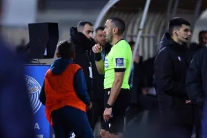 ΕΝΠ - Άρης: Απέδρασε με buzzer beater πέναλτι του Γκομίς στο 90+6' (φώτος)