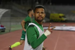 Ολυμπιακός - ΑΕΚ: Διπλό και... ανανέωση παραμονής στην κορυφή! (Φώτος)