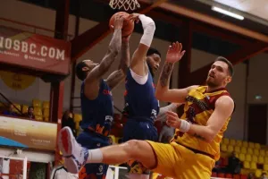 Θρίλερ και πρώτη νίκη ο Κεραυνός! (στιγμιότυπα/φώτος)