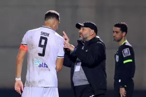 Δόξα-Νέα Σαλαμίνα: Zωντανή... για 6άδα με Σεργίου!
