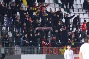 Δόξα-Νέα Σαλαμίνα: Zωντανή... για 6άδα με Σεργίου!