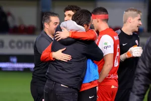 (ΦΩΤΟΣ) Τέλος και... ερυθρόλευκο ξέσπασμα!