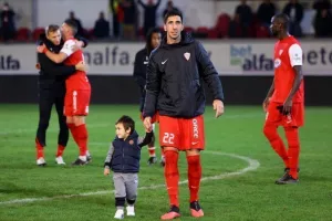 "Ερυθρόλευκο" πάρτι και εννοείται "Χώμα που περπάτησα" (φώτος/βίντεο)