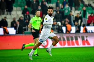 Ζαχίντ στο Kerkida: "Τοπ επιθετικός ο Μακέντα"