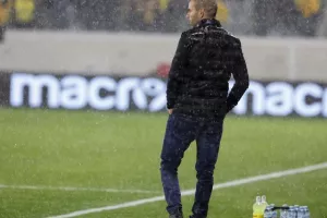 ΑΕΛ - Απόλλων: Το πρώτο ιστορικό βάφτηκε κίτρινο στα πέναλτι! (φώτος)