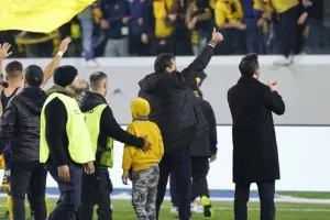 ΑΕΛ - Απόλλων: Το πρώτο ιστορικό βάφτηκε κίτρινο στα πέναλτι! (φώτος)
