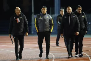 Καρμιώτισσα - ΑΠΟΕΛ: Δώνης και Ηλία το έστειλαν στην κορυφή! (φώτος)
