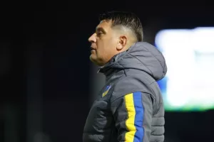 Καρμιώτισσα - ΑΠΟΕΛ: Δώνης και Ηλία το έστειλαν στην κορυφή! (φώτος)