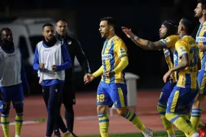 Καρμιώτισσα - ΑΠΟΕΛ: Δώνης και Ηλία το έστειλαν στην κορυφή! (φώτος)