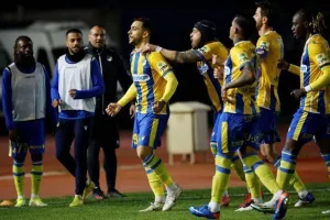 Καρμιώτισσα - ΑΠΟΕΛ: Δώνης και Ηλία το έστειλαν στην κορυφή! (φώτος)