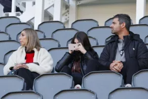 Ο κόσμος στο ΑΕΛ-Καρμιώτισσα (Φωτορεπορτάζ) 