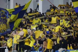 ΑΕΛ - Καρμιώτισσα: "Λαβωμένος" αλλά "ψυχωμένος" Λέοντας άντεξε, κέρδισε και ξέσπασε! (φώτος)