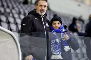 (Φωτορεπορτάζ) Ο κόσμος στο Απόλλων - Ολυμπιακός