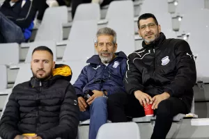 (Φωτορεπορτάζ) Ο κόσμος στο Απόλλων - Ολυμπιακός