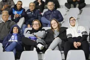 (Φωτορεπορτάζ) Ο κόσμος στο Απόλλων - Ολυμπιακός