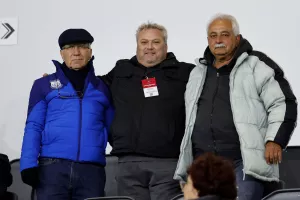 (Φωτορεπορτάζ) Ο κόσμος στο Απόλλων - Ολυμπιακός