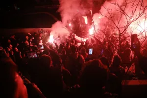 ΑΕΚ: Αποθέωση της αποστολής κατά την άφιξη της στις Σέρρες
