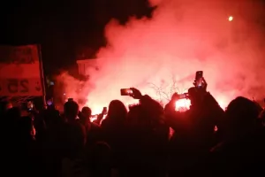 ΑΕΚ: Αποθέωση της αποστολής κατά την άφιξη της στις Σέρρες