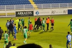 Βίντεο kerkida/Ένταση στο τέλος και "επίθεση" στον διαιτητή