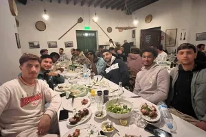 Δείπνο σε εξαιρετικό κλίμα (φώτος)