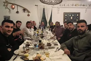 Δείπνο σε εξαιρετικό κλίμα (φώτος)