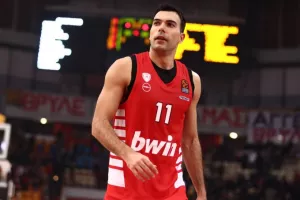 Οριστικά χωρίς Σλούκα ο Ολυμπιακός στην Κωνσταντινούπολη