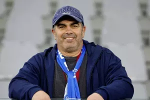 (Φωτορεπορτάζ) Ο κόσμος στο Απόλλων  - Νέα Σαλαμίνα