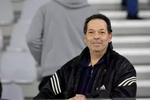(Φωτορεπορτάζ) Ο κόσμος στο Απόλλων  - Νέα Σαλαμίνα