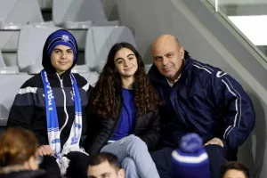 (Φωτορεπορτάζ) Ο κόσμος στο Απόλλων  - Νέα Σαλαμίνα
