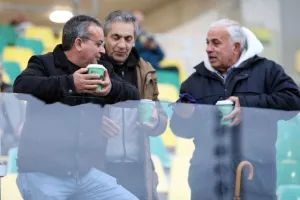 (Φωτορεπορτάζ) Ο κόσμος στην "ΑΡΕΝΑ"