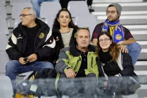 (Φωτορεπορτάζ) Ο κόσμος στο ΑΕΛ - Απόλλων
