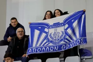 (Φωτορεπορτάζ) Ο κόσμος στο Απόλλων  - Νέα Σαλαμίνα
