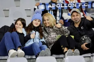 (Φωτορεπορτάζ) Ο κόσμος στο Απόλλων  - Νέα Σαλαμίνα