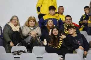 (Φωτορεπορτάζ) Ο κόσμος στο ΑΕΛ - Απόλλων