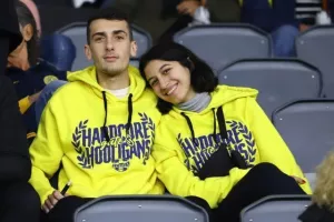 (Φωτορεπορτάζ) Ο κόσμος στο ΑΕΛ - Απόλλων
