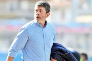 Επίσημα... Γιάννης Πετράκης