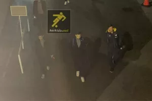 Υπό ψιλόβροχο η άφιξη του ΑΠΟΕΛ (βίντεο/φώτος)