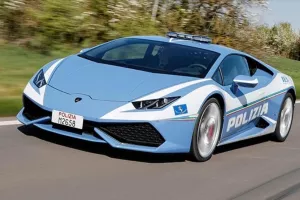 Η Lamborghini της ιταλικής αστυνομίας έσωσε μια ακόμη ζωή