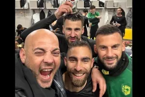 "Τρέλα" Λευκαρίτη στα αποδυτήρια με τους παίκτες!