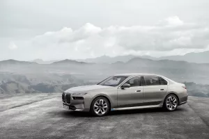 Η BMW οδηγεί την πολυτελή κατηγορία σε μία νέα εποχή με τη νέα Σειρά 7