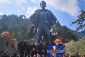 ΑΠΟΕΛ: Παρουσία Παν.Συ.Φι στο μνημόσυνο του Γρηγόρη Αυξεντίου