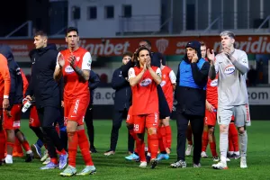 (ΒΙΝΤΕΟ Kerkida) "Pushαραν" τους ποδοσφαιριστές και.. ζήτησαν Κύπελλο