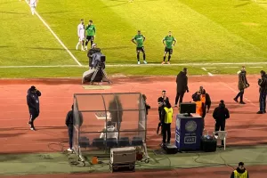Πήγε στο on-field review, δεν άλλαξε απόφαση