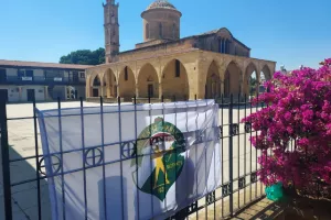 "Με τη δύναμη της ιστορίας"