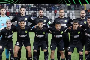 "Χτύπημα" Γιάκολις